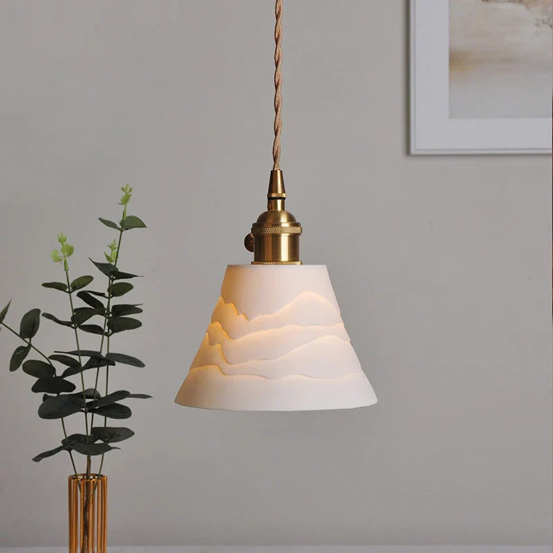 Japanese-style ceramic Nordic hotel bar shop Homestay living room soft installation bronze retro net red chandelier porch