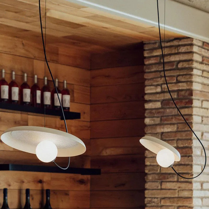 Modern Sculptural Pendant Light – Artistic Loop Design Hanging Lamp