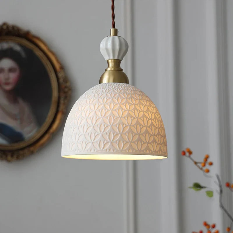 Französische Pendelleuchte im modernen Cream Style