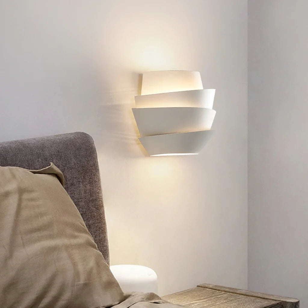Nordic Minimalist Wall Lamp – Layered Pine-Cone Inspired Design