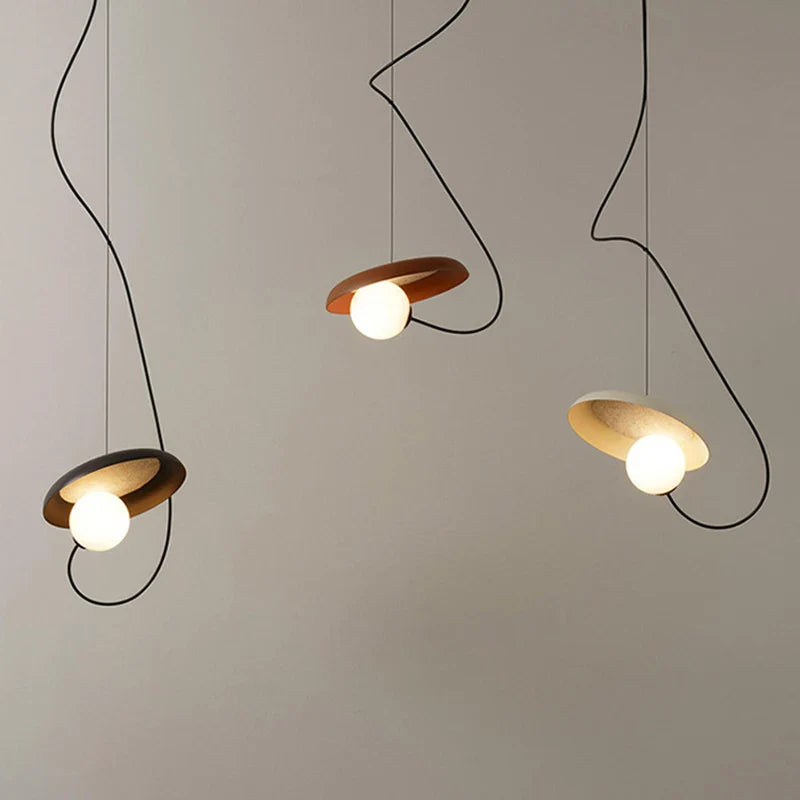 Modern Sculptural Pendant Light – Artistic Loop Design Hanging Lamp