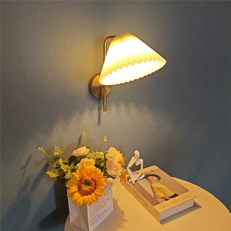 Nordic Bedroom Bedside Wall Lamps Golden Ones Rotatable LED Reading Wall Lamp Modern Minimalist Creative Adjustable Wall Lights